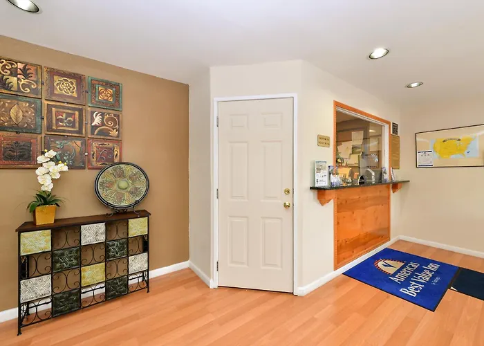 Americas Best Value Inn Near Downtown Nashville