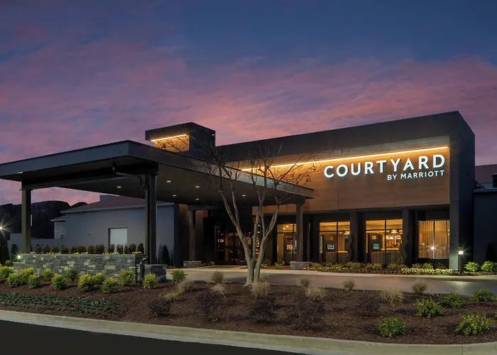 Courtyard By Marriott Nashville Airport