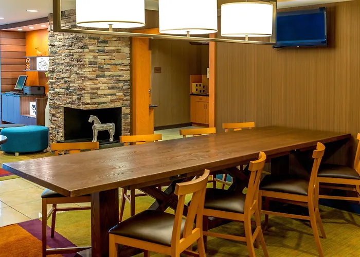 Fairfield Inn & Suites By Marriott Nashville At Opryland