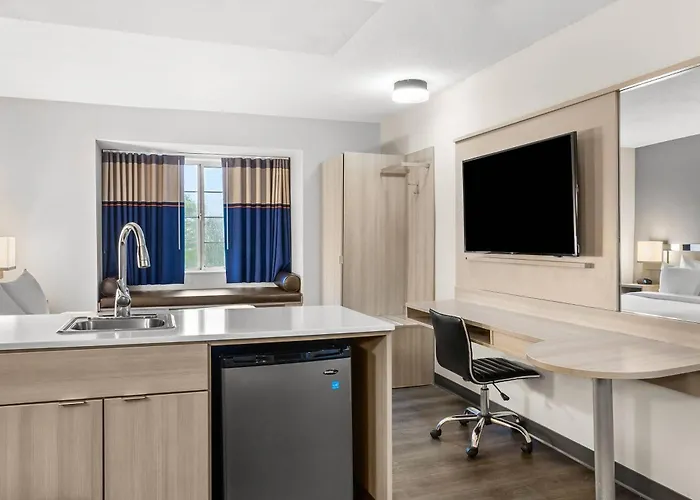 Quality Inn & Suites Nashville - Bellevue